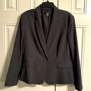 Nine West charcoal grey suit separate jacket with three button sleeves. Size 16